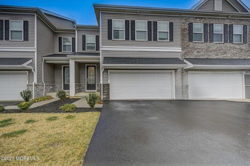 3002 Navigator Ave, Marlboro, NJ, 07746-2643 | Card Image