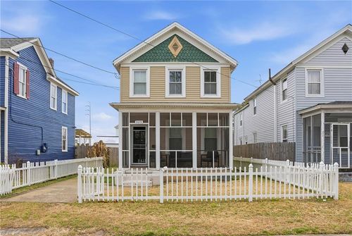 329 Elm Ave, Hampton, VA, 23669-3134 | Card Image