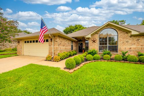 3320 Cypress Ct, Bedford, TX, 76021-2951 | Card Image