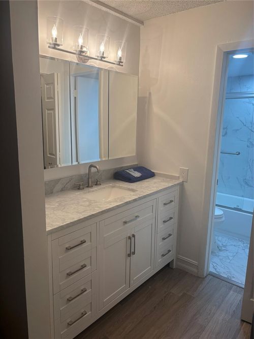 211-9081 Lime Bay Blvd, Tamarac, FL, 33321-8623 | Card Image