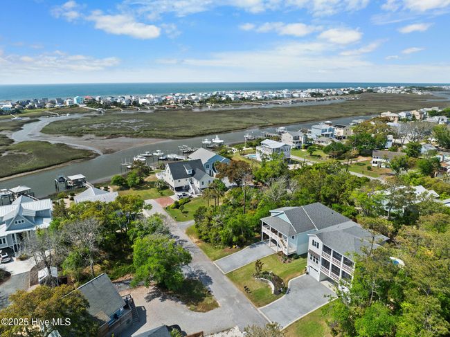 113 Sw 22 Nd St, House other with 4 bedrooms, 3 bathrooms and 1 parking in Oak Island NC | Image 54