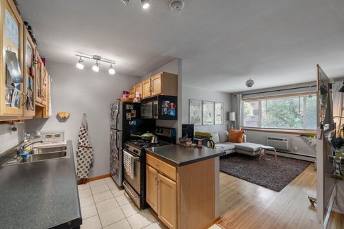 8-2112 Garfield Ave, Minneapolis, MN, 55405-3222 | Card Image