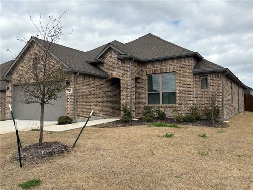320 Arcane St, Greenville, TX, 75402-8092 | Card Image