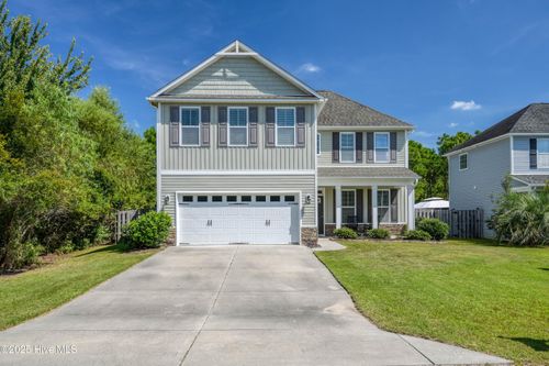 202 Bungalow Rd, Holly Ridge, NC, 28445-8032 | Card Image