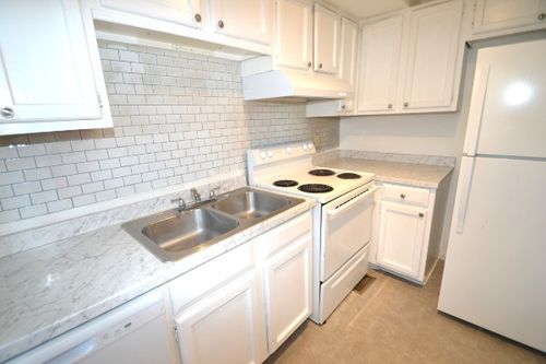 2011 25th Ave S, Nashville, TN, 37212-4225 | Card Image