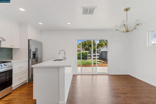 102 W 15 Th St, House other with 3 bedrooms, 2 bathrooms and 2 parking in Antioch CA | Image 9