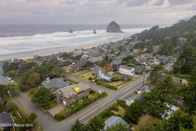 131 Nebesna St, House other with 4 bedrooms, 3 bathrooms and null parking in Cannon Beach OR | Image 3