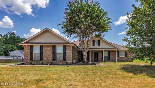 7692 Brierfield Dr E, Southaven, MS, 38672-6056 | Card Image