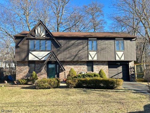 11 Adelphi Trl, Hopatcong, NJ, 07843-1745 | Card Image