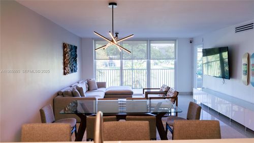 apt-201-4017 N Cypress Dr, Pompano Beach, FL, 33069-4123 | Card Image