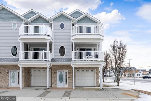400 E 3rd Ave, NORTH WILDWOOD, NJ, 08260-5994 | Card Image
