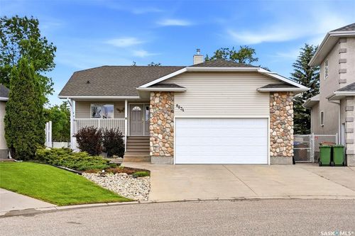 8034 Knox Place, Regina, SK, S4Y1G5 | Card Image