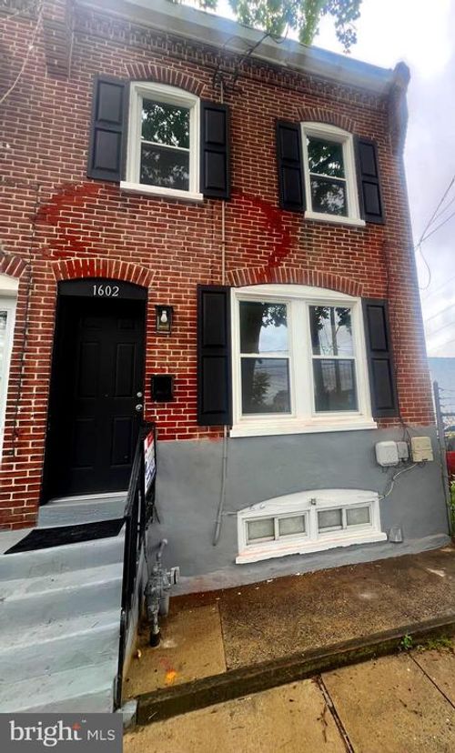 1602 Thatcher St, WILMINGTON, DE, 19802-5144 | Card Image