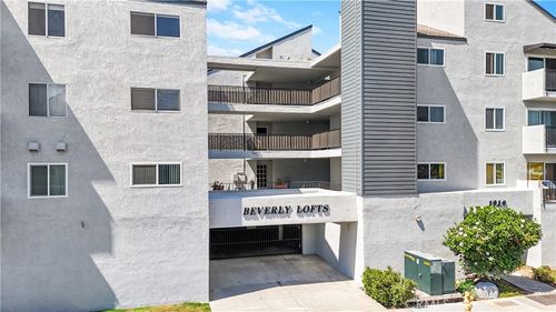 1919 E Beverly Way, Long Beach, CA, 90802-2068 | Card Image