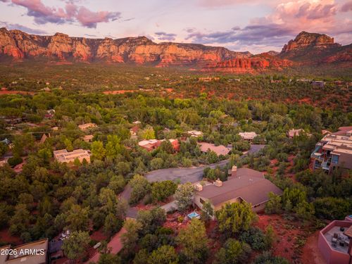 303 Oak Ridge Ln, Sedona, AZ, 86336-6273 | Card Image