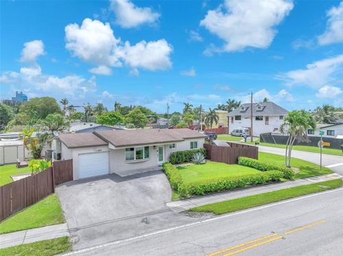 5751 Sw 56th St, Davie, FL, 33314-6621 | Card Image