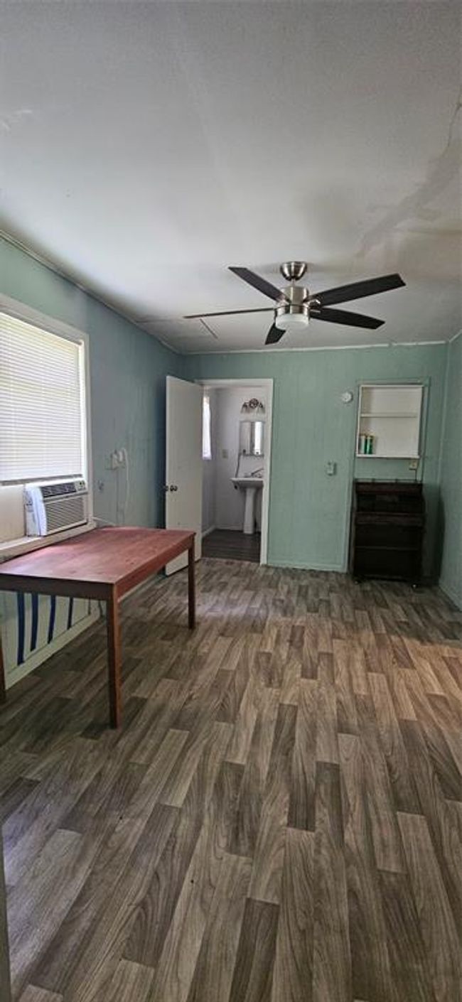 A - 6 Pines Rd, Home with 2 bedrooms, 1 bathrooms and null parking in New Caney TX | Image 13