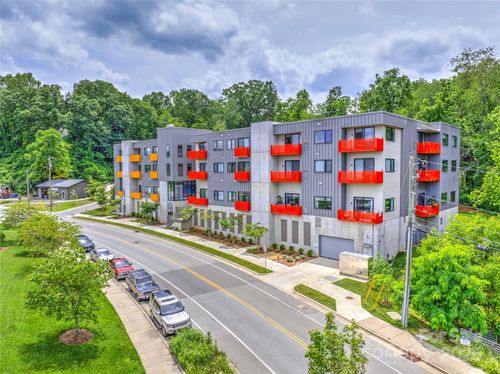 300-68 Craven St, Asheville, NC, 28806-4608 | Card Image