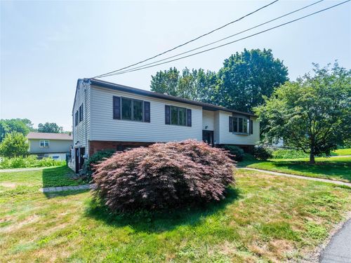 12 Oxford Rd, New Windsor, NY, 12553-6145 | Card Image