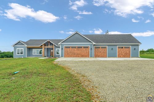 8537 Nw Rochester Rd, Topeka, KS, 66617 | Card Image