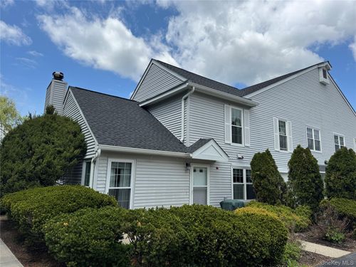24 Olde Wagon Rd, Warwick, NY, 10990-4224 | Card Image