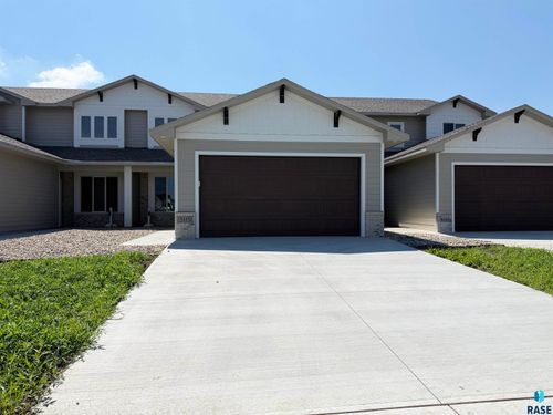 5115 E 67th St Street, Sioux Falls, SD, 57108 | Card Image