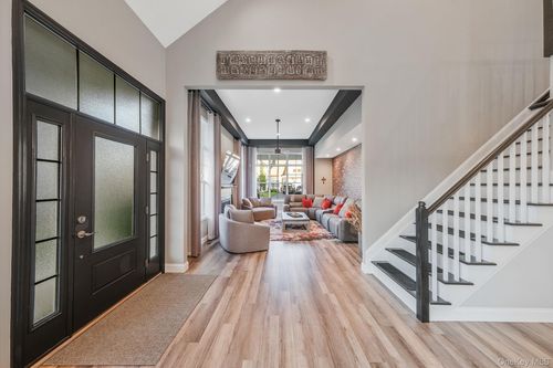 208 Belmont Cir, Yaphank, NY, 11980-2066 | Card Image