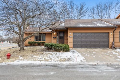 5353 Upper 147th St W, Apple Valley, MN, 55124-6664 | Card Image