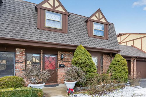 269-30 Summerfield Ct, Deer Park, NY, 11729-5641 | Card Image