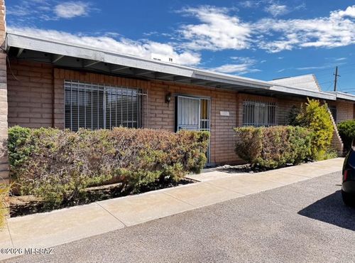 912 N Camino Seco, Tucson, AZ, 85710 | Card Image