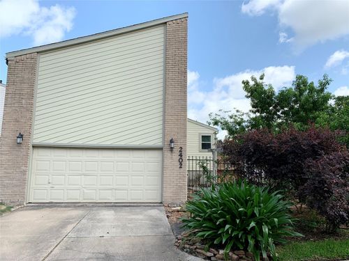 2402 Intrepid Way, League City, TX, 77573-2829 | Card Image