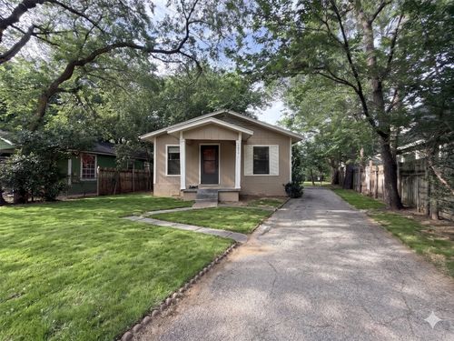 2710 E 3rd St, Austin, TX, 78702-4720 | Card Image