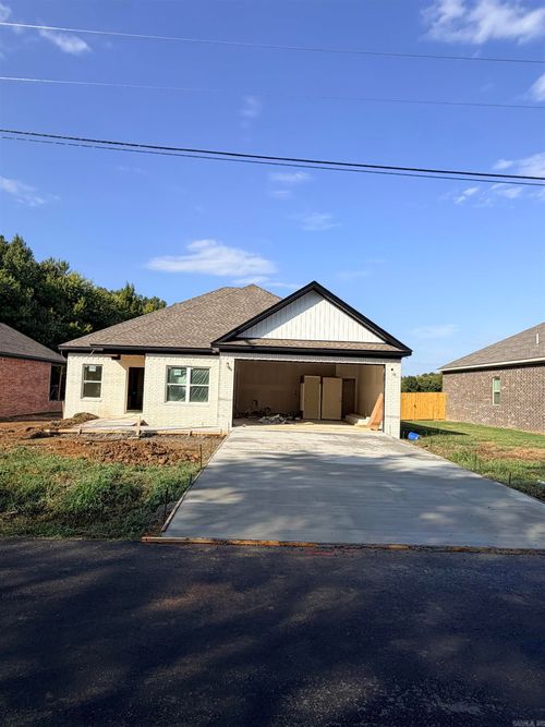 105 East Florida Street, Beebe, AR, 72012 | Card Image