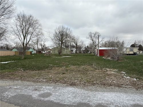 202 W Madison Avenue, Casey, IL, 62420 | Card Image