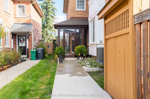 99 Desert Sand Dr, Brampton, ON, L6R1V7 | Card Image