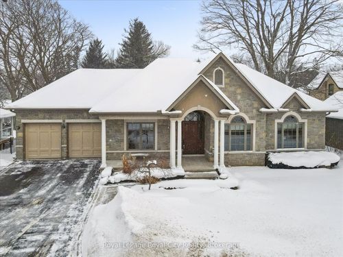 63 Metcalfe St, Guelph, ON, N1E4X7 | Card Image