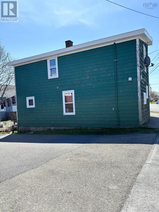 952 Victoria Rd, Home with 0 bedrooms, 0 bathrooms and null parking in Sydney NS | Image 3