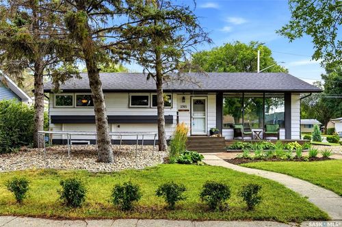 2705 Grant Rd, Regina, SK, S4S5G1 | Card Image
