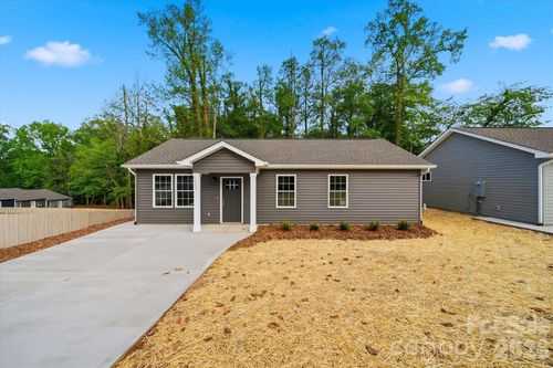 1298 18th St Ne, Hickory, NC, 28601-2830 | Card Image