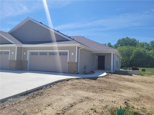 552 Reed Ave, Versailles, OH, 45380-6502 | Card Image
