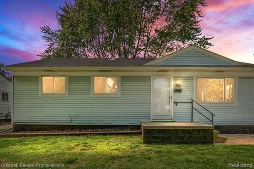 21817 Weller Ave, Warren, MI, 48089-5464 | Card Image