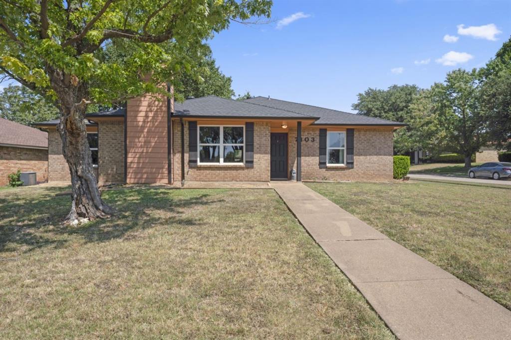 Elderberry Ln, Dallas, TX 75249