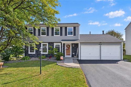 5822 Mountain Laurel Dr, East Syracuse, NY, 13057-3205 | Card Image