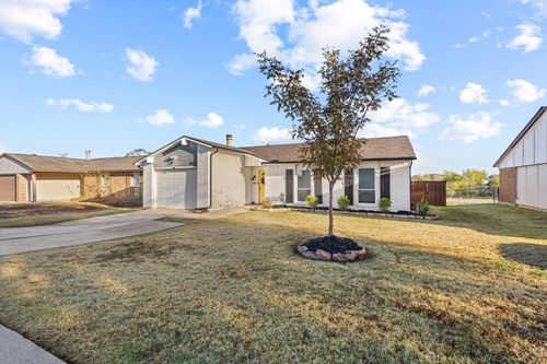 5552 Russell Dr, The Colony, TX, 75056-1351 | Card Image