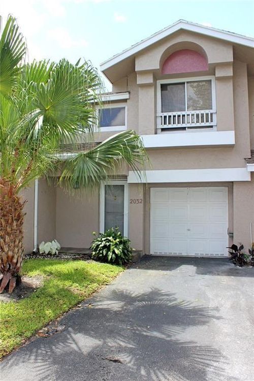 2032-2032 Discovery Cir E, Deerfield Beach, FL, 33442-1010 | Card Image