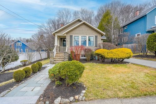 4 Wescott Rd, Stoneham, MA, 02180-1611 | Card Image