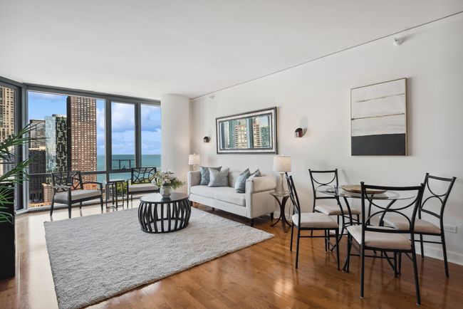 UNIT-2401 - 450 E Waterside Dr, Condo with 1 bedrooms, 2 bathrooms and 2 parking in CHICAGO IL | Image 4