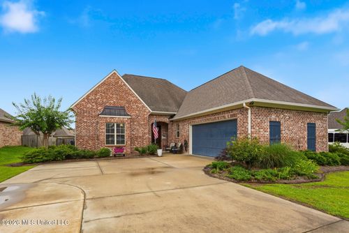 113 Sweetbriar Cir, Canton, MS, 39046-8056 | Card Image