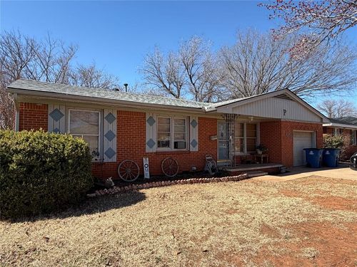1110 N Grant St, Cordell, OK, 73632-2624 | Card Image