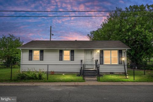 310 Franklin St, COLONIAL BEACH, VA, 22443-2241 | Card Image